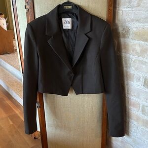 Zara Women's Elegant Brown and Black Plaid Cropped Blazer in size small